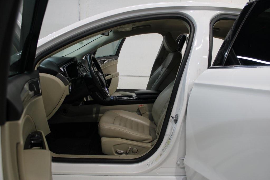 2020 Ford Fusion - 3FA6P0CD5LR192126 - Image #13